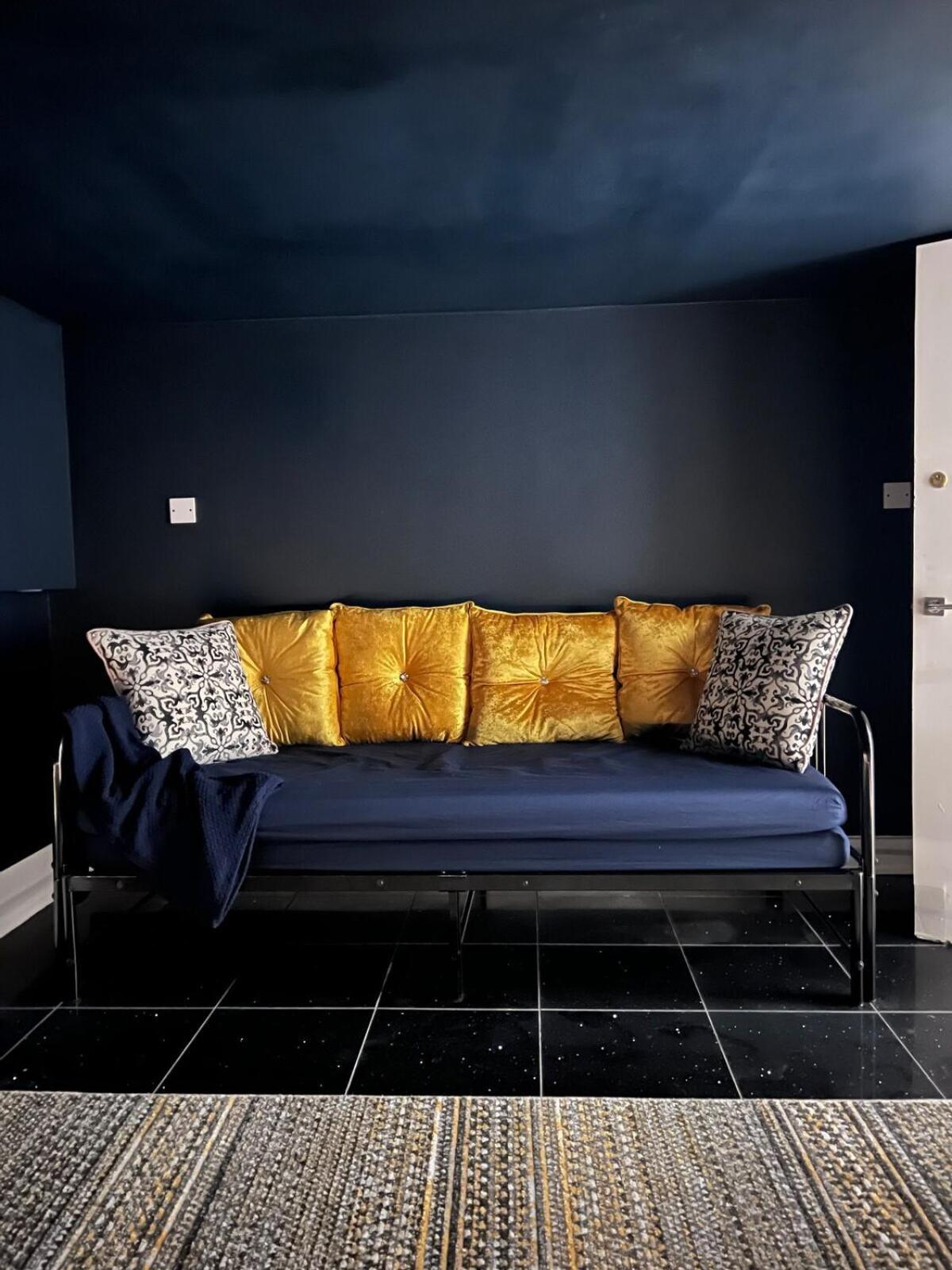 Zozy Happy Land Hotell London Exteriör bild