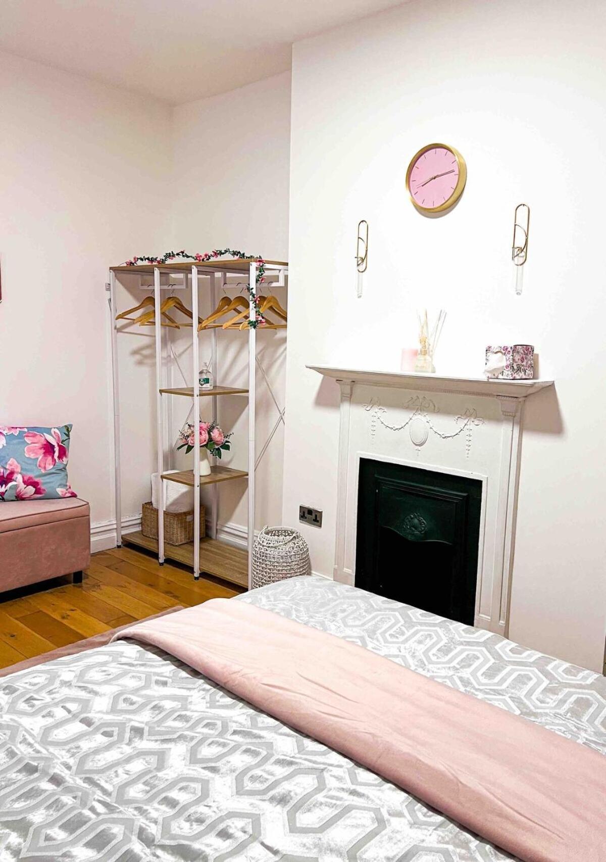 Zozy Happy Land Hotell London Exteriör bild
