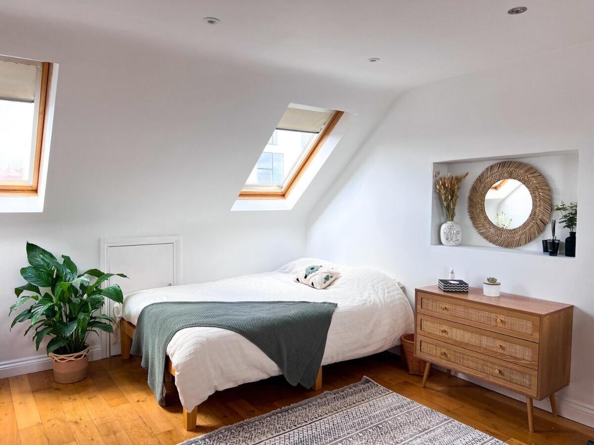 Zozy Happy Land Hotell London Exteriör bild